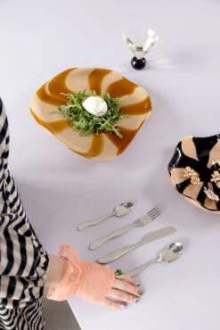 ByOn Curve Schotel Brown-beige -Beste Bestek Winkel 508616 01 11 EnvironmentImage badcf6c6f3