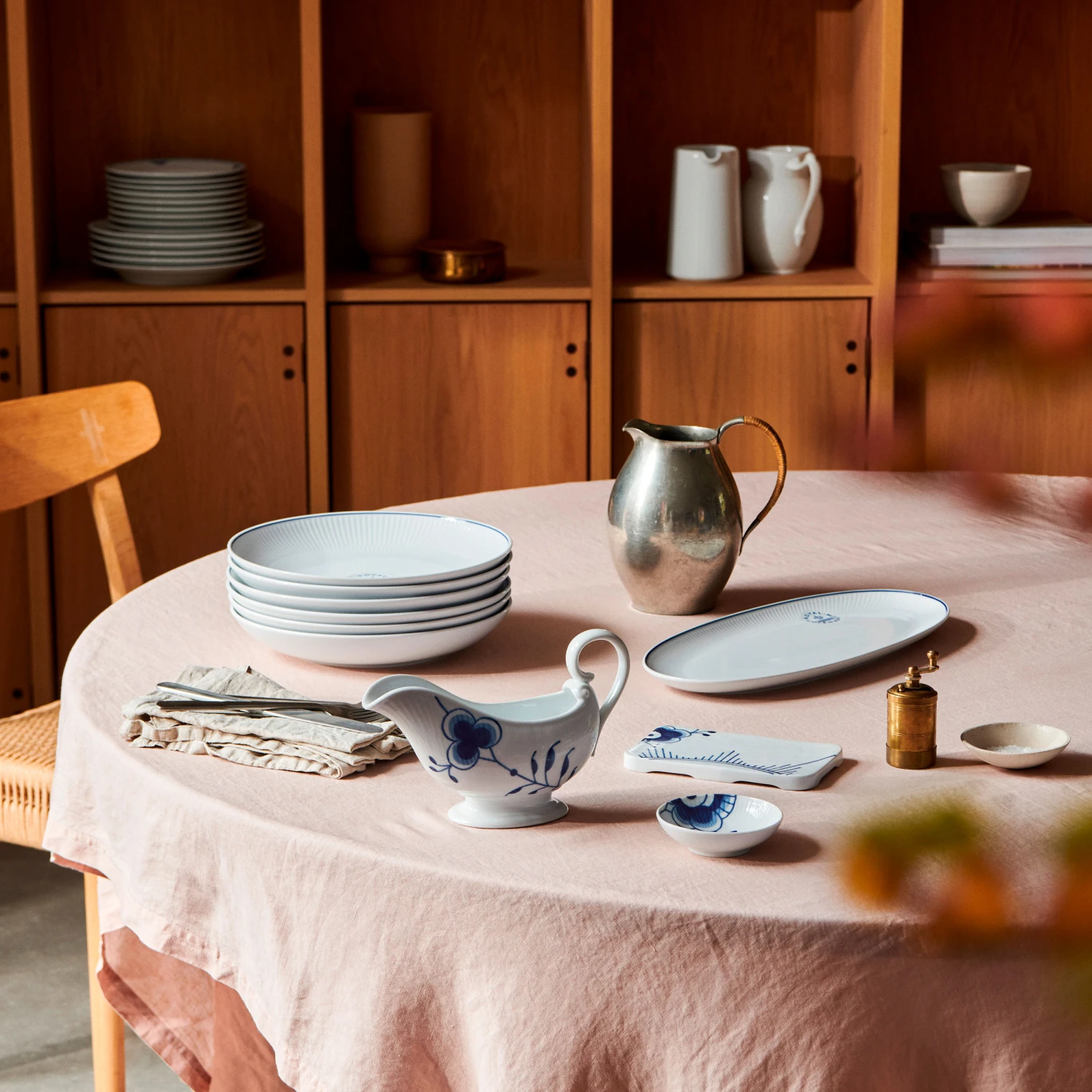 Royal Copenhagen Blue Fluted Mega Serveerschaal 9,2x15,5 Cm 4 Royal Copenhagen Blue Fluted Mega Serveerschaal 9,2x15,5 Cm - Afbeelding 2