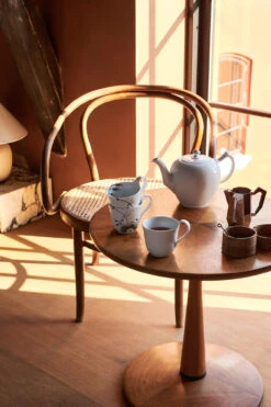 Royal Copenhagen Black Mega Mok Met Hoog Oor -Beste Bestek Winkel 567593 01 4 EnvironmentImage 8af2524965