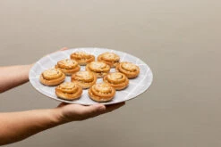 Muurla Checks & Stripes Dienblad Ø35 Cm -Beste Bestek Winkel 574700 01 20 ProductImageExtra 895e0d17e6