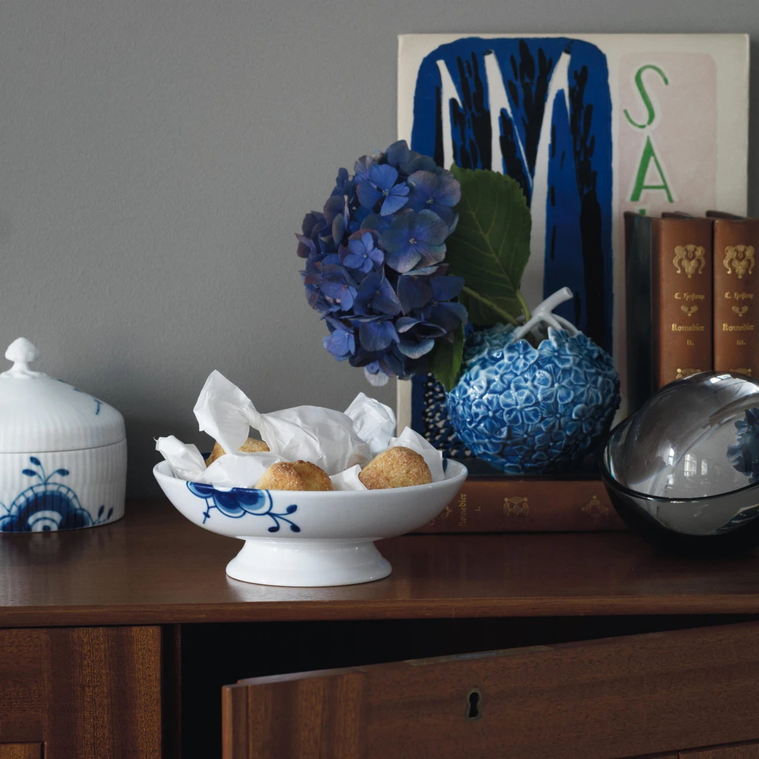 Royal Copenhagen Blue Fluted Mega Schaal Op Voet 6 Royal Copenhagen Blue Fluted Mega Schaal Op Voet - Afbeelding 4